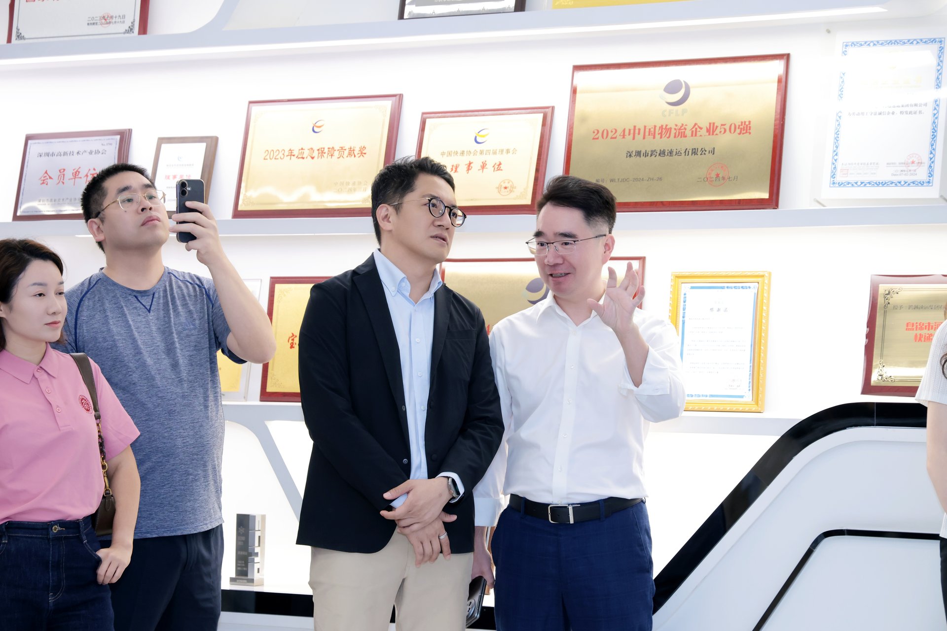 参访企业荣誉展区
